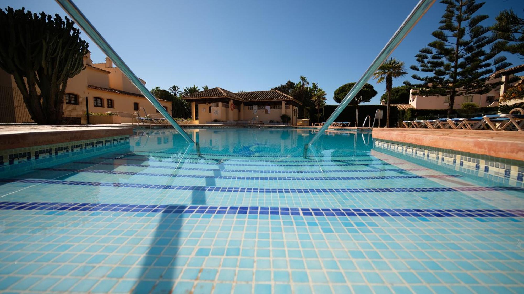 מארבלה Apartamentos El Toro מראה חיצוני תמונה
