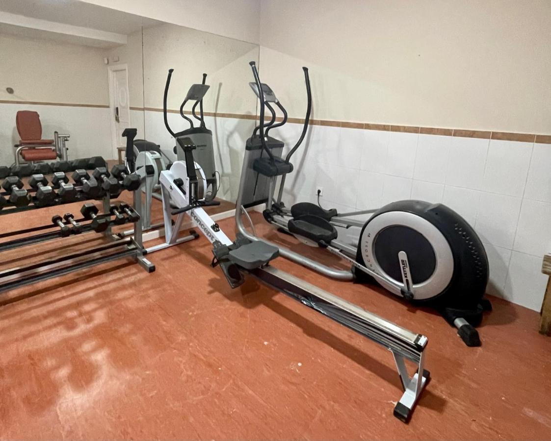 מארבלה Apartamentos El Toro מראה חיצוני תמונה