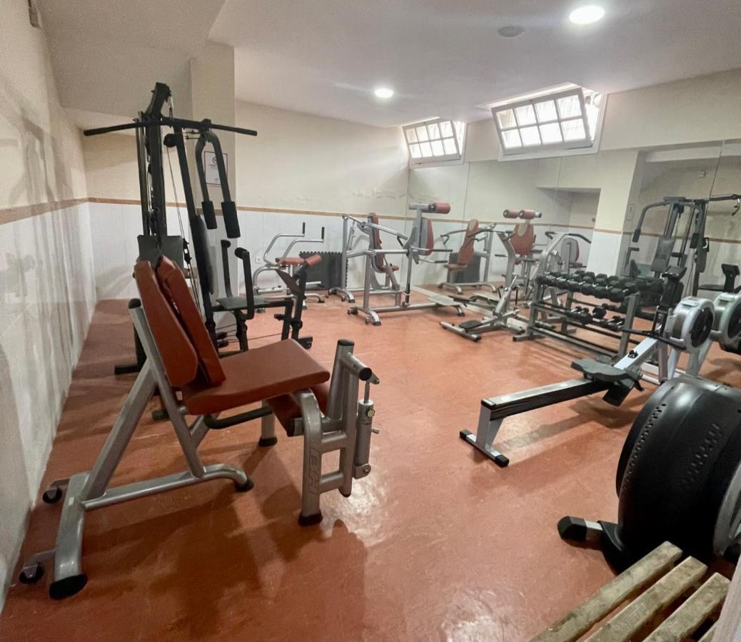 מארבלה Apartamentos El Toro מראה חיצוני תמונה