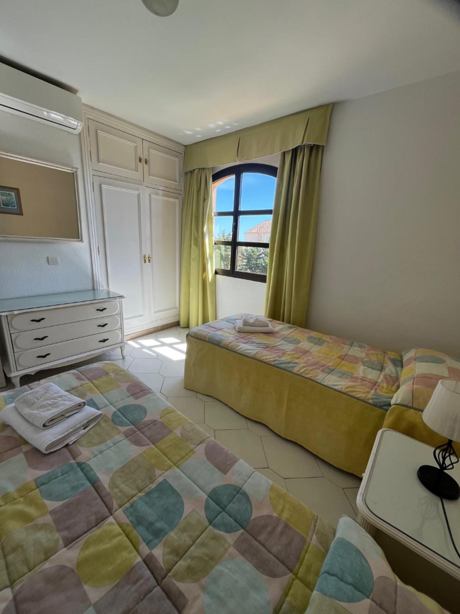 מארבלה Apartamentos El Toro מראה חיצוני תמונה