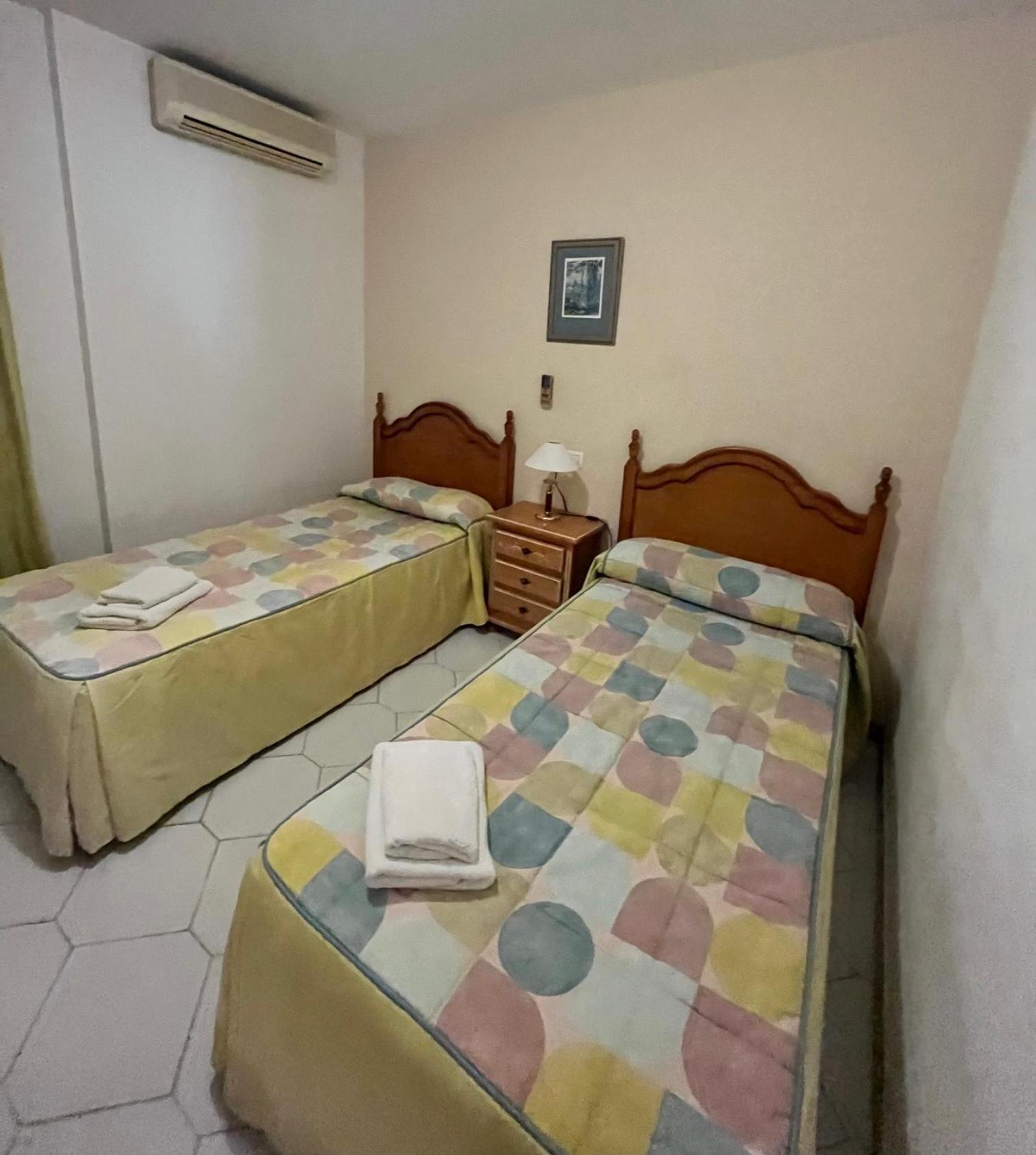 מארבלה Apartamentos El Toro מראה חיצוני תמונה